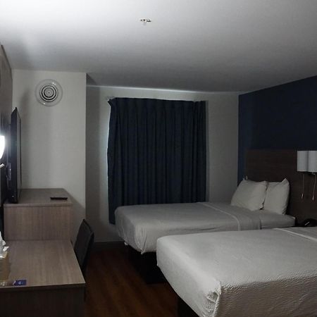 Days Inn By Wyndham Мексико Экстерьер фото
